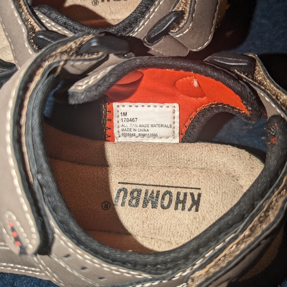 Khombu Boy's sandals size 1 - Picture 8 of 10